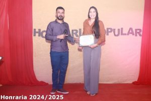 A La More aponta a melhor influencer Digital de União Bandeirantes, Letícia Vizintini recebe honraria popular da categoria.