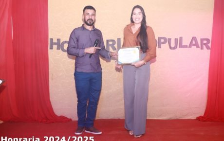 A La More aponta a melhor influencer Digital de União Bandeirantes, Letícia Vizintini recebe honraria popular da categoria.