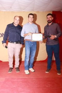O vereador Adalto Donato de Oliveira é recebe premio de honraria popular na categoria de personalidade Publica Notável